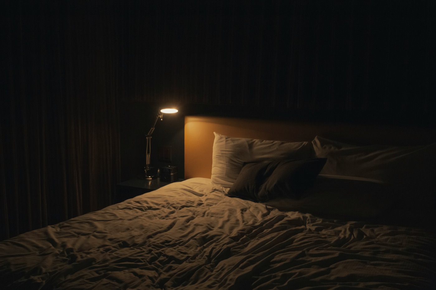The 3 AM wake-up: what sleep science and Ayurveda each say about the small hours