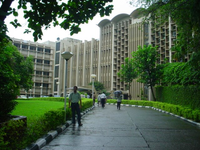 IIT-Bombay may set up campus in New York